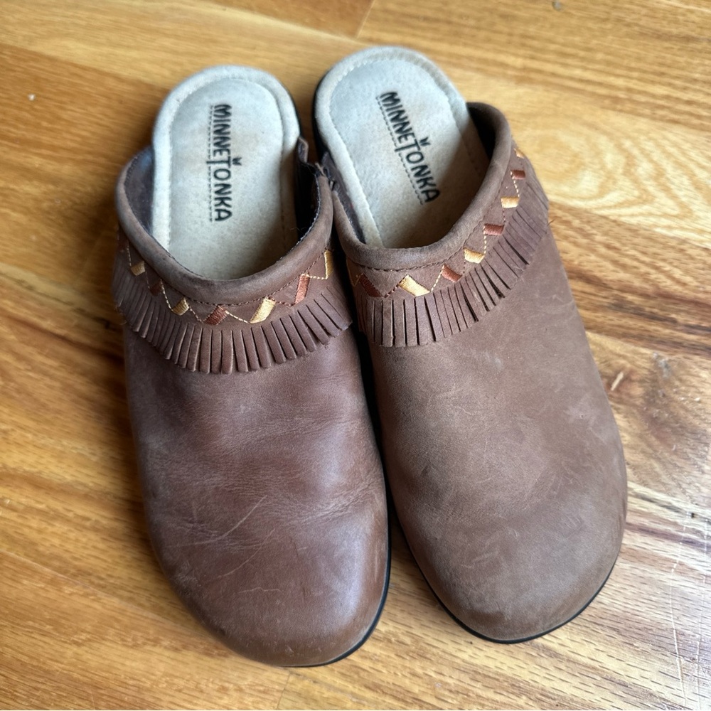 Minnetonka Brown Fringe Mules with Embroidered and Fringe Accents US 7.5